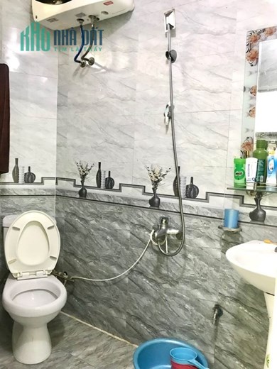 Bán nhà phố Hàng Kênh, 63m 2.5 tầng GIÁ 3.15 tỉ, sân cổng riêng