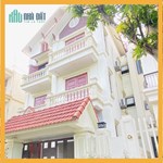 Cần bán Biệt Thự nhà vườn Việt Hưng, vị trí đẹp gần vincom. 200m2, MT 10m. Giá 32 tỷ