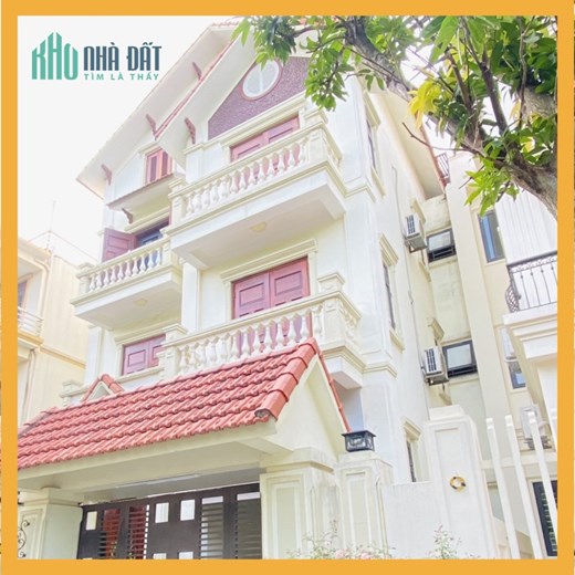 Cần bán Biệt Thự nhà vườn Việt Hưng, vị trí đẹp gần vincom. 200m2, MT 10m. Giá 32 tỷ
