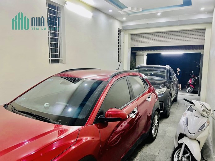 Cần bán Biệt Thự nhà vườn Việt Hưng, vị trí đẹp gần vincom. 200m2, MT 10m. Giá 32 tỷ