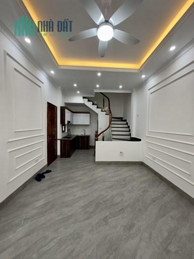 Bán nhà Hoàng Như Tiếp, Long Biên, Dt 32m, nhà 5 tầng, giá hơn