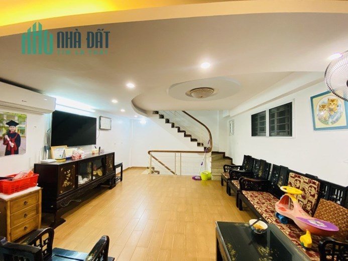 Bán nhà riêng Quan Nhân Nhân Chính 45m 6 tầng ngõ thông 2 thoáng gần phố ở ngay nhỉnh 6 tỷ lh