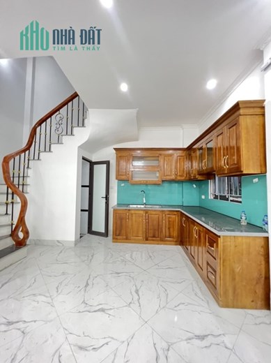 Cực hiếm. Bán nhà Định Công, Hoàng Mai. 45m2 x 4 Tầng. MT 4.5m. Ô TÔ ĐỖ CỬA. Chỉ hơn 5 Tỷ.