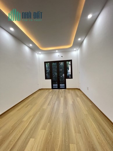 Cực hiếm. Bán nhà Định Công, Hoàng Mai. 45m2 x 4 Tầng. MT 4.5m. Ô TÔ ĐỖ CỬA. Chỉ hơn 5 Tỷ.