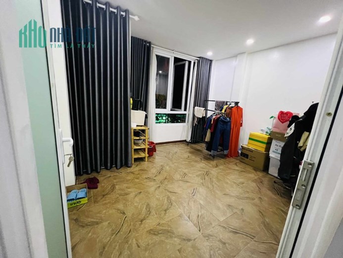 BÁN NHÀ LINH TÂY THỦ ĐỨC 43 M2 [4.4 X 9.7 ] 2 TẦNG -- 2PN - 2WC
BTCT - NHÀ HOÀN CÔNG - KHÔNG QUY