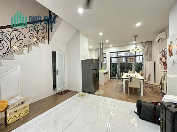 Nhà phố mặt tiền tại dự án Lakeview City - View hồ đẹp tại Sài Gòn.