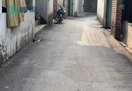 HÀNG XÓM ĐÔNG ANH CẦN TIỀN BÁN LỖ GẤP 
800 triệu có ngay 
diện tích 60 m mặt tiền 5 m