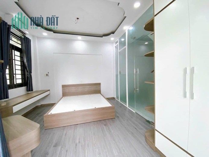 NHÀ BÈ - HẺM NHỰA 6m HUỲNH TẤN PHÁT - NHÀ 3 TẦNG LÔ GÓC - 14x9m - NHỈNH 5 TỶ