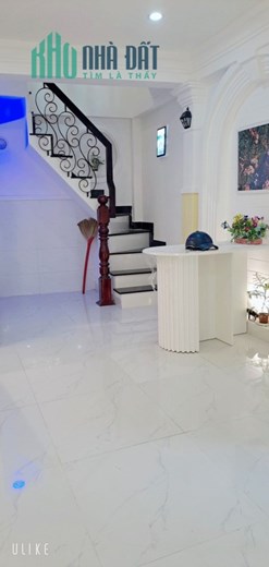 Hẻm xe tải đậu cửa đường Lê Quang Sung, P9, Quận 6, 35m2 Chỉ 2.99 Tỷ