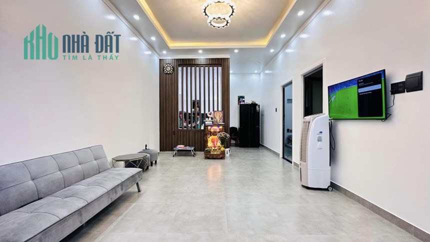 Nhà Bán 350 Lê Đức Thọ 70m2, Hẻm Xe Hơi, Ngang 5, Nhỉn 6 Tỷ