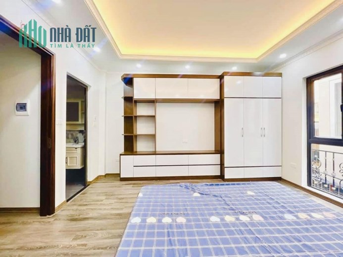 BÁN NHÀ NGÕ 123 TRẦN CUNG GẦN PHỐ- CHIA LÔ - 40M RA PHỐ
