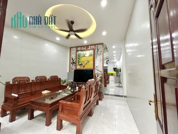Bán nhà phố Đại Từ, Hoàng Mai. 55m2 x 3 Tầng. MT 5m. Ô TÔ. GẦN PHỐ. Hơn 6 tỷ. 0968084286
