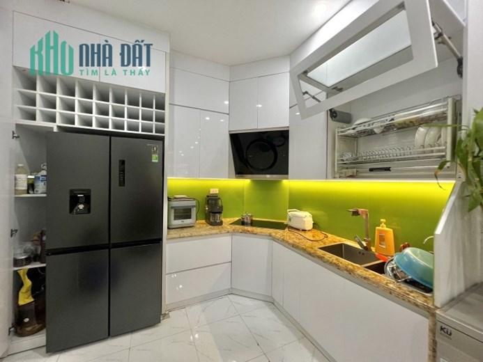 Bán nhà phố Đại Từ, Hoàng Mai. 55m2 x 3 Tầng. MT 5m. Ô TÔ. GẦN PHỐ. Hơn 6 tỷ. 0968084286