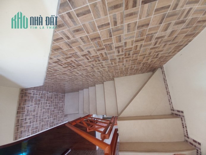 Gấp Bán Mặt TIền Kinh Doanh, 72m2 Nhà 3 Tầng, Trục Đường Lê Văn Việt , Tăng Nhơn Phú A, Q9 , 7 Tỷ TL