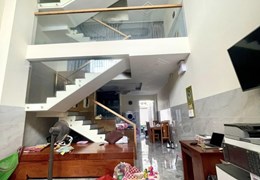 BÁN NHANH SIÊU PHẨM HÓC MÔN 105M2 - 5 TẦNG GARA ÔTÔ - 2 MẶT TIỀN  NGAY CƯ XÁ BÀ ĐIỂM