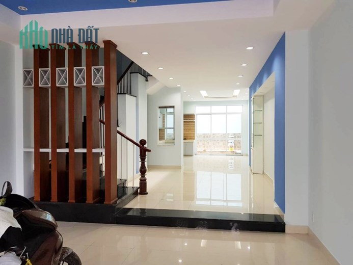 Cho thuê nhà Đào sư tích, nhà đầy đủ nội thất