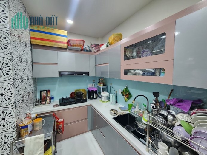 Gấp bán nhà hẻm xe tải Huỳnh Văn Nghệ Gò Vấp ngang 4m 60m2 3 tầng xe hơi vào nhà
