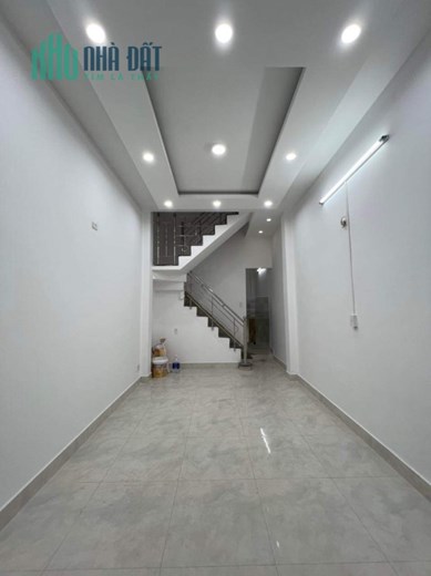 ❤ Nhà Hoàng Diệu, gần Chợ Mới cách đường 60m, 30m2, 2 tầng ở ngay