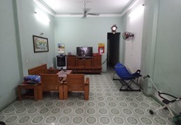 ♪Nhà Trưng Nữ Vương, Ô tô đậu cửa, cách MT 70m, 100m2, 2 tầng sạch sẽ, 4.x tỷ