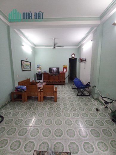 ♪Nhà Trưng Nữ Vương, Ô tô đậu cửa, cách MT 70m, 100m2, 2 tầng sạch sẽ, 4.x tỷ