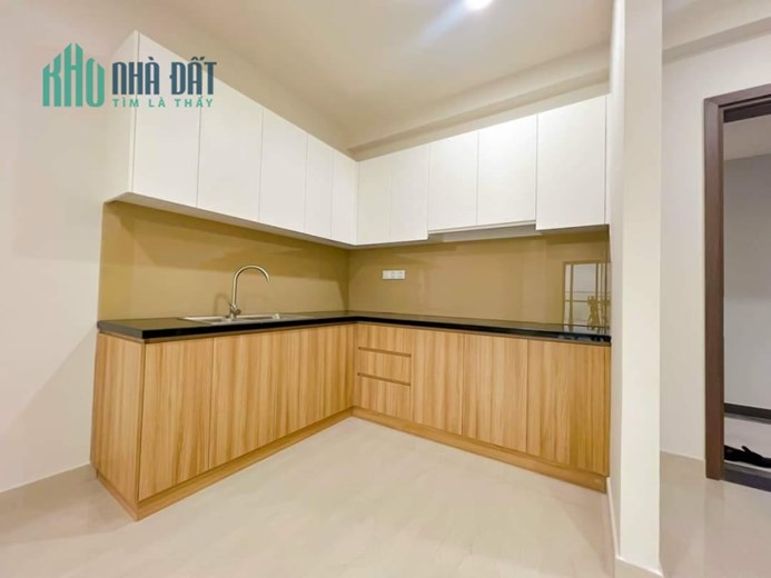 Siêu rẻ Hiền cho thuê HT Pearl, 4.5 triệu / tháng, Có rèm và máy nóng lạnh