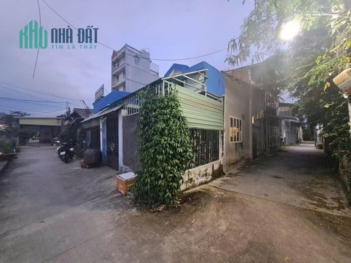 🆘 Quận 12 Thạnh Xuân Bán Nhà Mặt Tiền Kênh C4 10x10 4PN Giá 3,3Tỷ