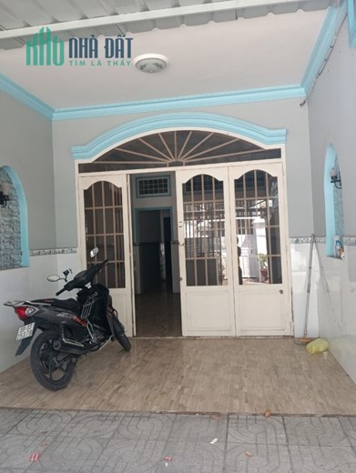 Nhà HXH đường 2 long trường DT 76m cấp 4 vị trí đẹp