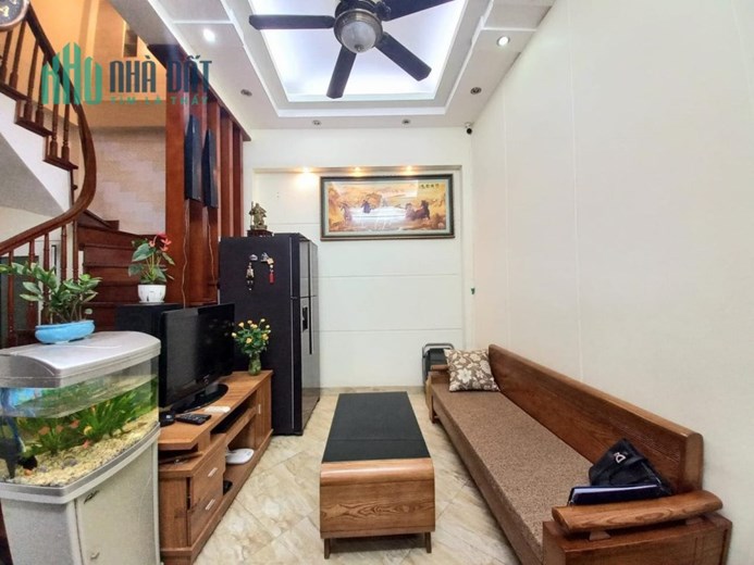 BÁN NHÀ ĐƯỜNG LÁNG, 44M2, GẦN OTO, 5 TẦNG, MẶT TIỀN 5M, 5.05 TỶ.