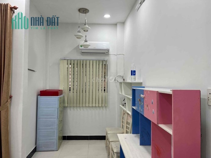 Cho thuê Nhà hẻm 80 Nguyễn Hồng Đào, 2 tầng 2PN, 8 triệu