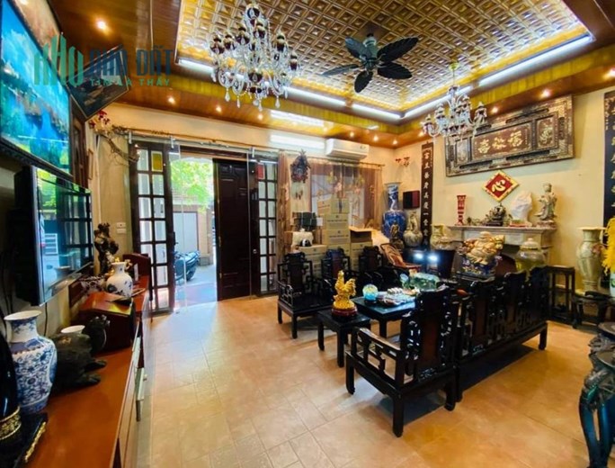 Tôi bán nhà liền kề mặt phố Bạch Thái Bưởi KĐT Văn Quán gần hồ Văn Quán 102m2 chỉ 16.6 tỷ.