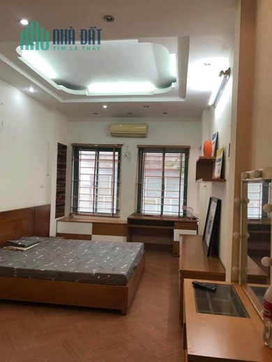 [ BÁN GẤP] Chính chủ gửi bán căn nhà phố Thông Phong 38m2, 4PN, cách phố 15m, ngõ ba gác