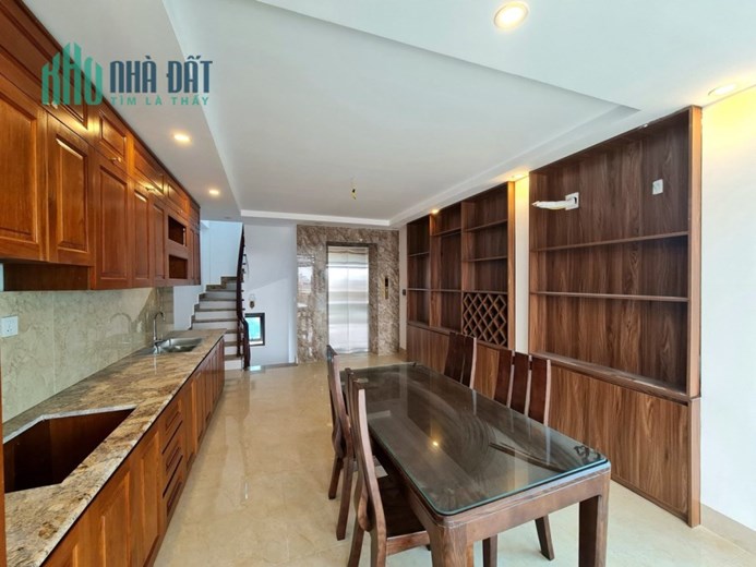 Bán Nhà Phố Ngô Giá Tự 8.8 tỷ, 52m2, Mặt Tiền 4m, oto tránh, kinh doanh, 2 thoáng