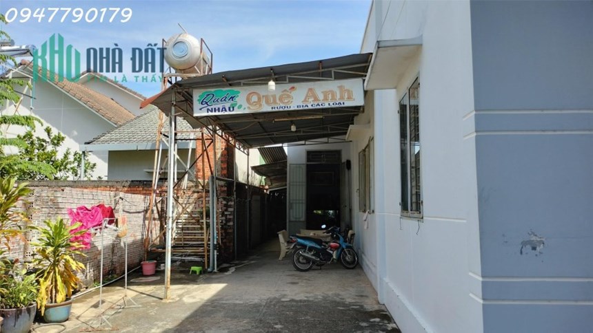 Nhà Phố Phường Hiệp Ninh: Hòa Mình Trong Không Gian Xanh
