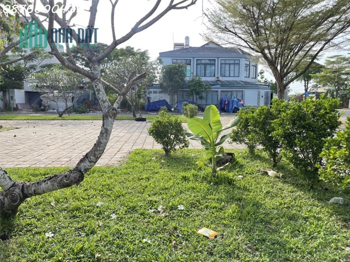Bám nhà KDC Lâp Phúc Nhà Bè, căn góc 2MT, view công viên, MT đường 20m