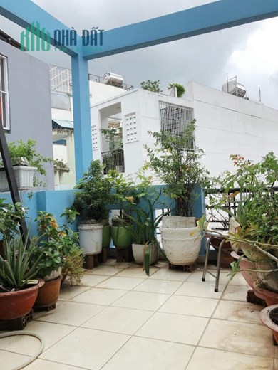 Nhà Xe hơi đậu trong nhà Ngang 3.1 nở hậu 3.15 x12m có 4 tỷ- 4 tấm Tôn Thất Thuyết Q4
4 phòng Ngũ