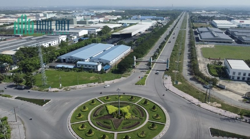 Cần bán nhanh nền đất thổ cư mặt tiền đường Hương Lộ 12 Nhơn Trạch