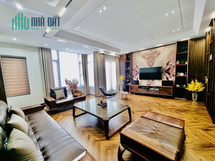 Bán nhà 7 tầng Nguyễn Văn Cừ, Nhất phố, Phân lô, Gara Oto thang máy. Dt: 74m2. Mt: 6,4m.