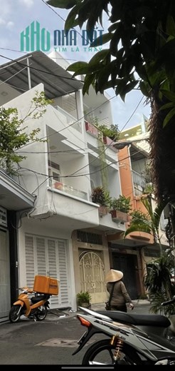 Cho thuê nhà hẻm xe hơi 345 Trần Hưng Đạo, Quận 1