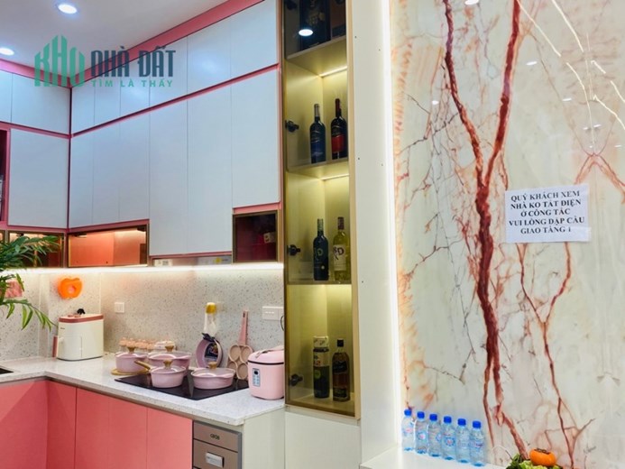BẠCH MAI, ĐẸP, 3 BƯỚC RA Ô TÔ

32m x 4 tầng, 3,86 tỷ