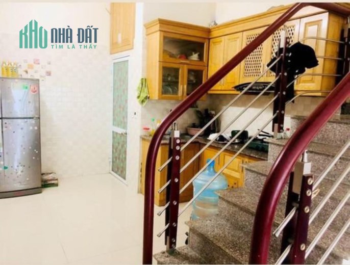 Bán nhà ngõ 409 Miếu Hai Xã, diện tích 39m 3 tầng GIÁ 1.68 tỉ