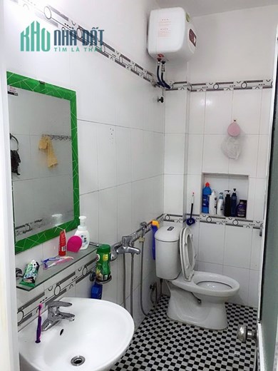 Bán nhà mặt ngõ Thư Trung, diện tích 40m 4 tầng GIÁ 2.3 tỉ ô.tô đỗ tận cửa