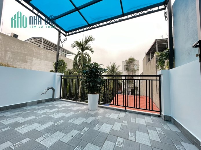 Bán nhà ngõ 133 Chùa Hàng, diện tích 47m 3 tầng GIÁ 2.98 tỉ, mới tinh, độc lập