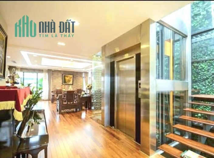 Bán Biệt thự sân vườn Láng Hạ Quận Đống Đa 170m2x6  tầng thang máy Siêu VIP.