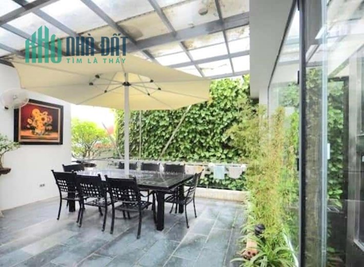 Bán Biệt thự sân vườn Láng Hạ Quận Đống Đa 170m2x6  tầng thang máy Siêu VIP.
