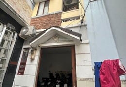 Chỉnh Chủ bán Trần Kế Xương , P7, DT: 45m2 , 4 Tầng BTCT, 7 PN Giá chỉ 4.2 tỷ TL