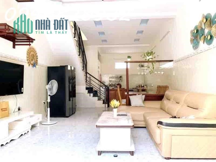 Bán nhà HXH QL13 Hiệp Bình Phước Thủ Đức 50m2_4.3x12, 2 tầng chỉ nhỉnh 4 tỷ, bán gấp trước tết