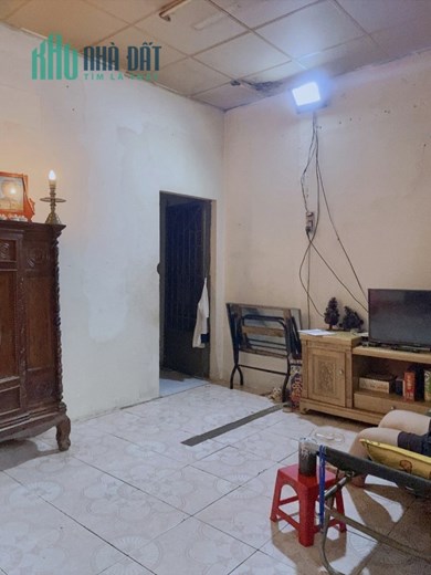 HXH OTO TRÁNH NHAU VÀ QUAY ĐẦU, CHỦ NGỘP, GIẢM GIÁ CỰC SÂU BÁN NHÀ GIÁ RẺ,  ĐƯỜNG 182 PHƯỜNG TĂNG