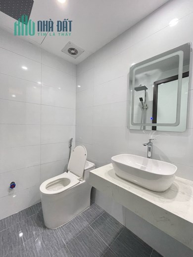 SIÊU PHẨM 4 TẦNG - 3 P NGỦ - MT:3.9M PHỐ VÕNG THỊ QUẬN TÂY HỒ - GIÁ:3.5 TỶ + FUN NỘI THẤT ĐẦY ĐỦ -
