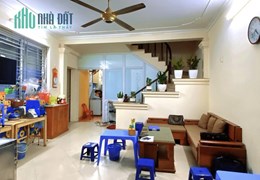 Bán Nhà Ngõ 59 Phạm Văn Đồng 52m2 x 4 tầng, 4 phòng ngủ đầy đủ công năng + 1 cửa hàng kinh doanh,