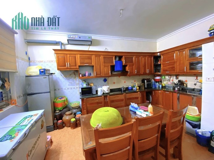 Bán Nhà Ngõ 59 Phạm Văn Đồng 52m2 x 4 tầng, 4 phòng ngủ đầy đủ công năng + 1 cửa hàng kinh doanh,